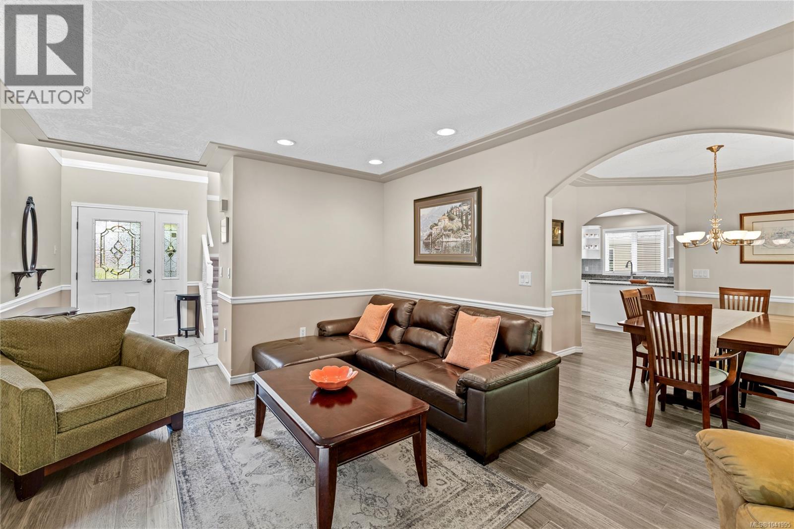 5857 Quarry Cres - 10