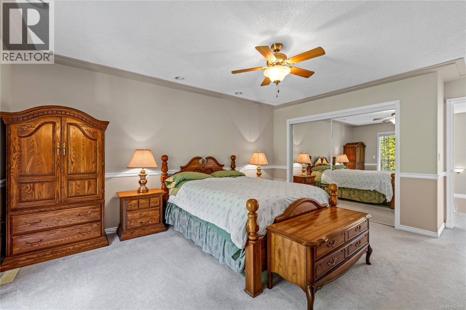 5857 Quarry Cres - 24