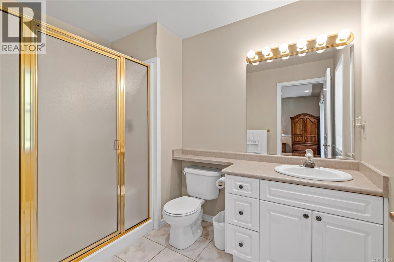 5857 Quarry Cres - 26