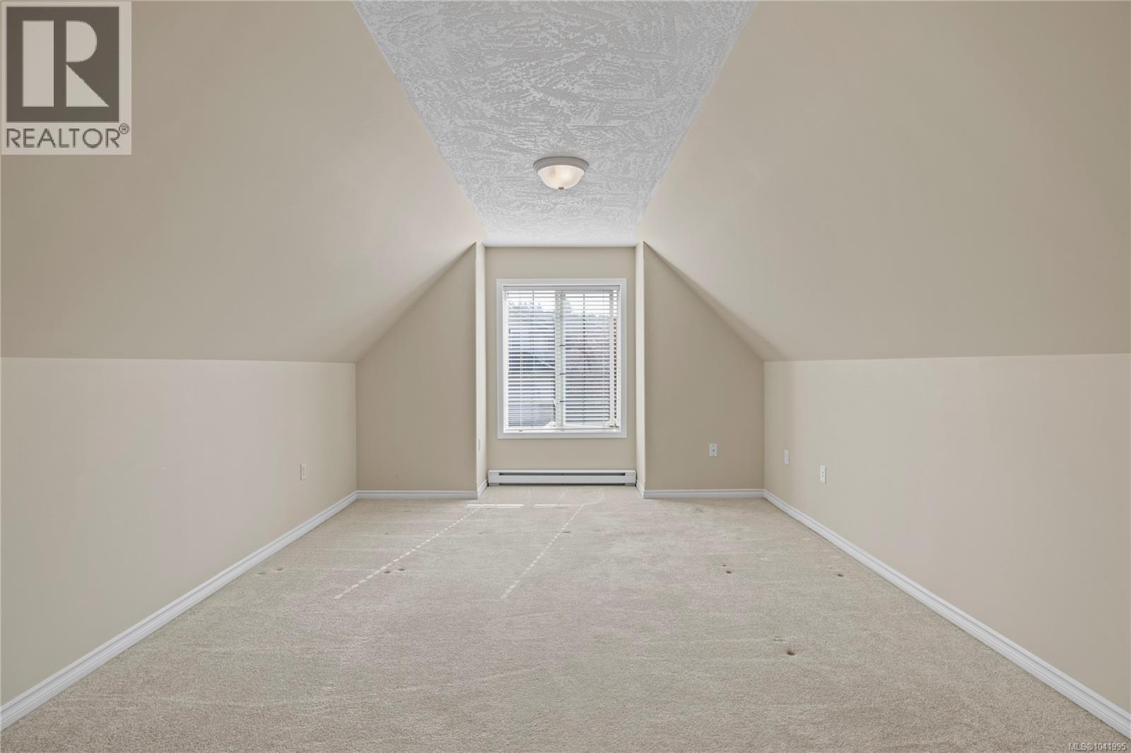 5857 Quarry Cres - 30