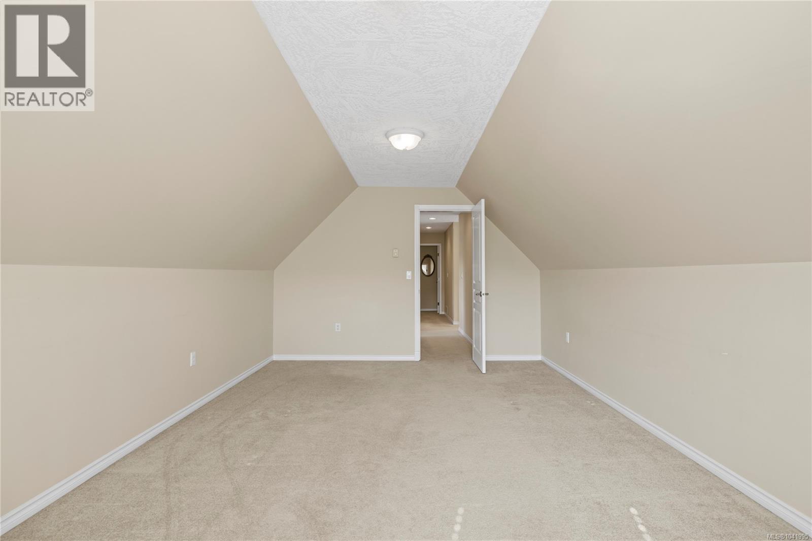 5857 Quarry Cres - 31