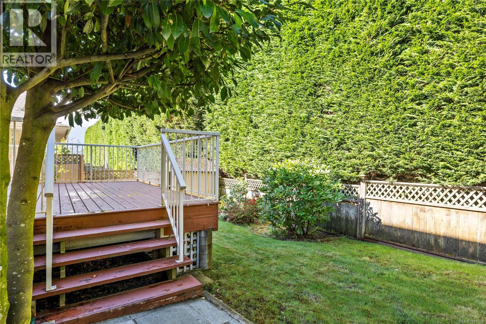 5857 Quarry Cres - 38