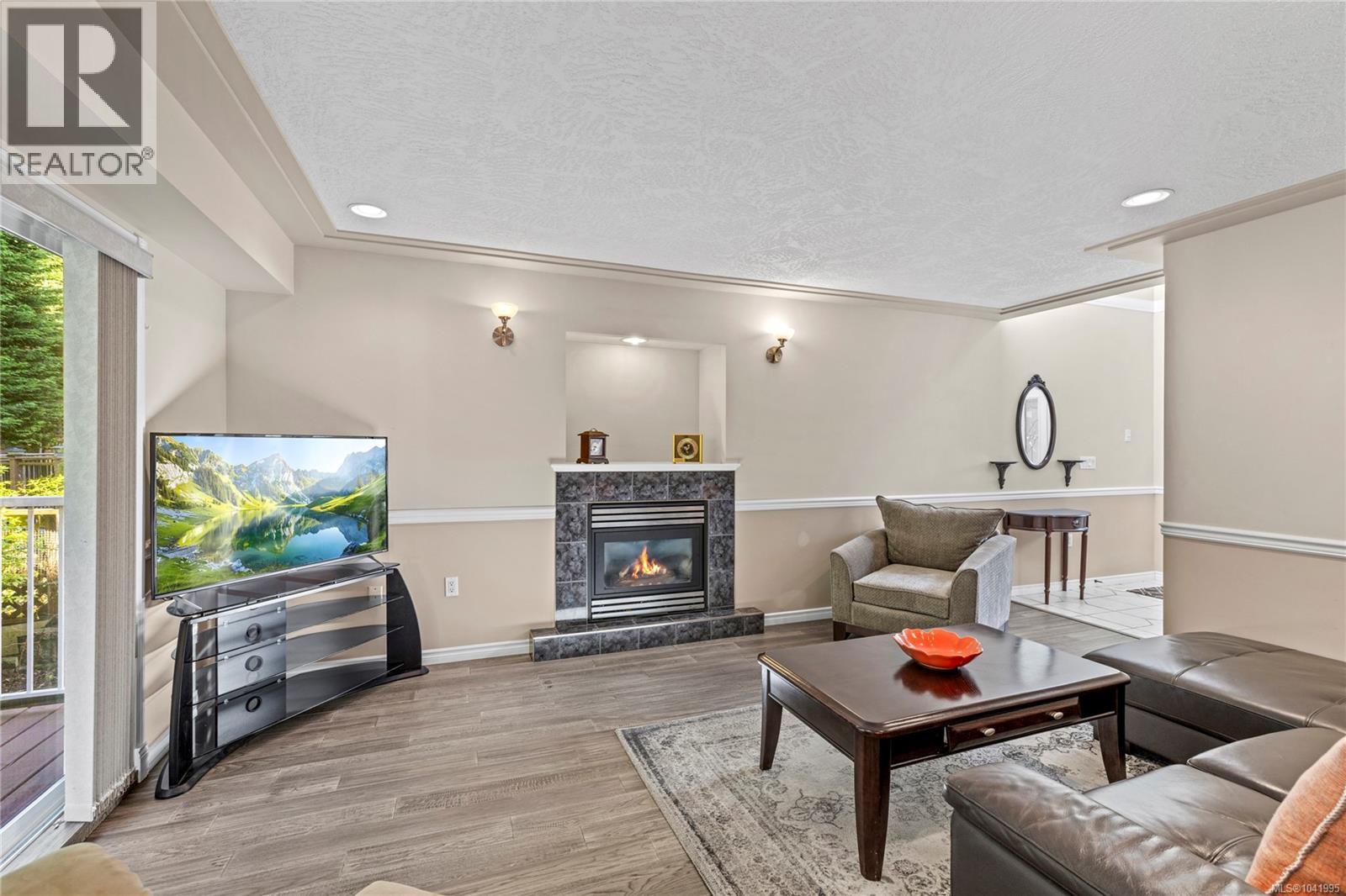 5857 Quarry Cres - 8