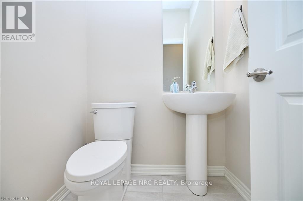 130 ACACIA ROAD - 9