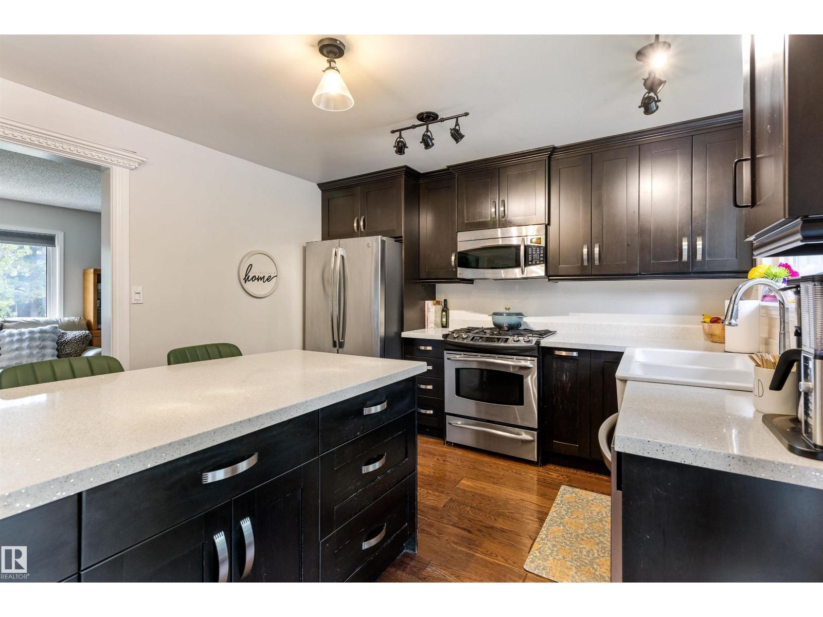 23 GLENHAVEN CR — photo 10
