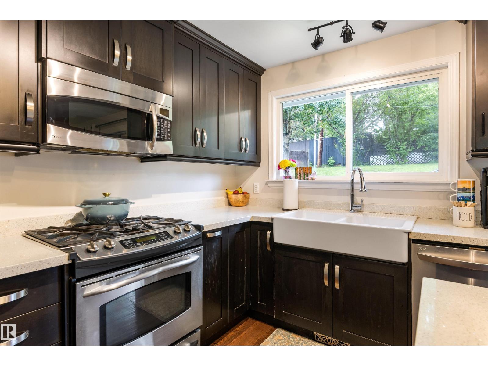 23 GLENHAVEN CR — photo 11
