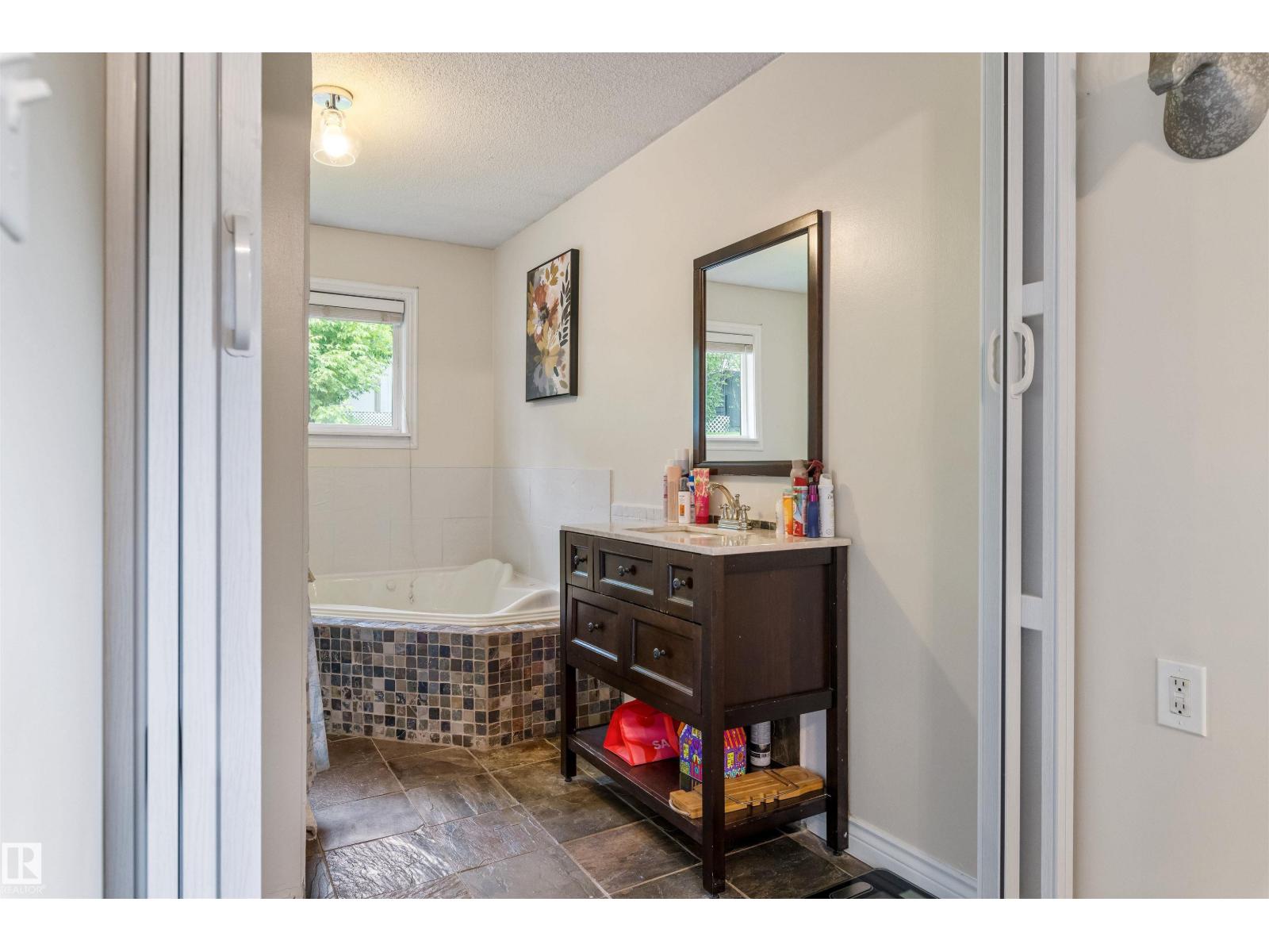 23 GLENHAVEN CR - 16