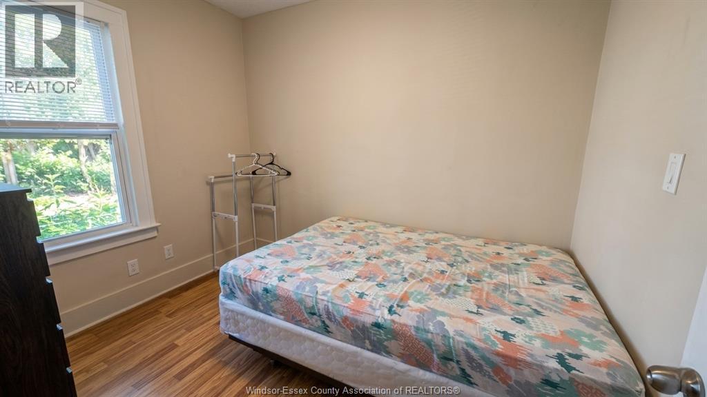721-723 CAMPBELL AVENUE - 11