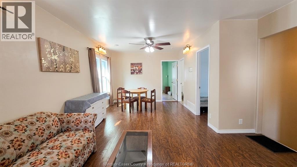 721-723 CAMPBELL AVENUE - 18
