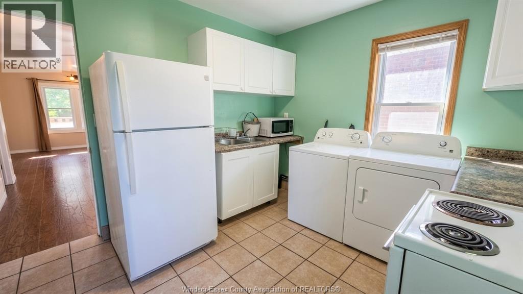 721-723 CAMPBELL AVENUE - 20
