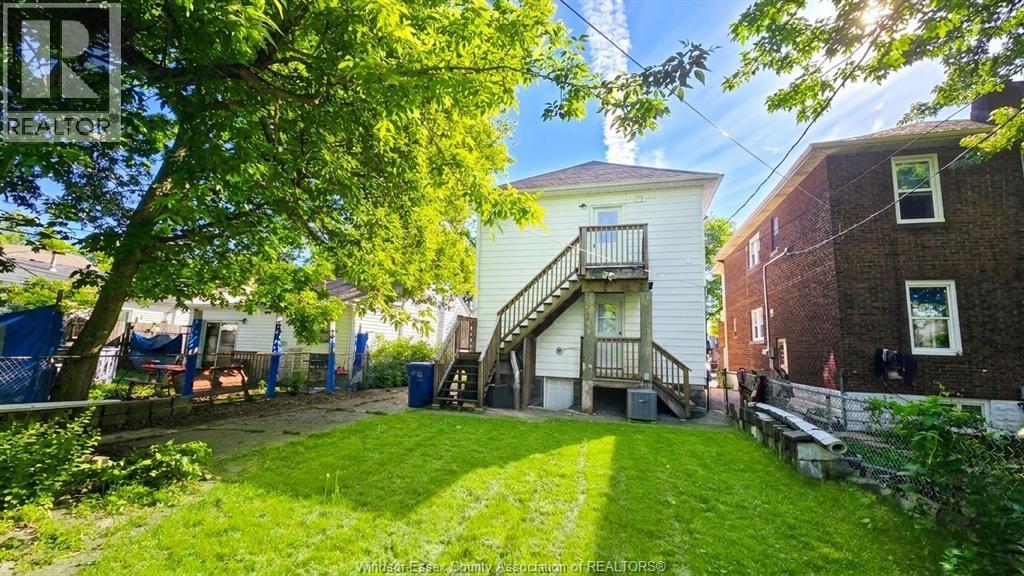 721-723 CAMPBELL AVENUE - 31