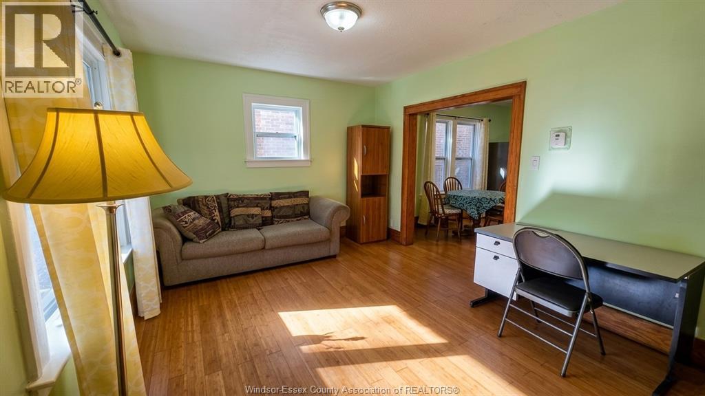 721-723 CAMPBELL AVENUE - 5