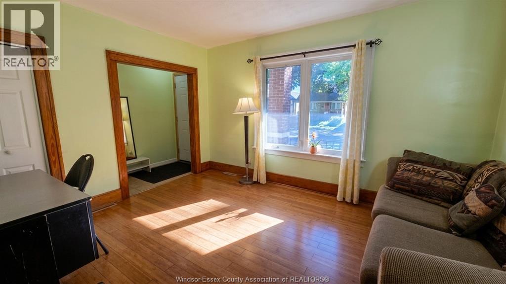 721-723 CAMPBELL AVENUE - 6