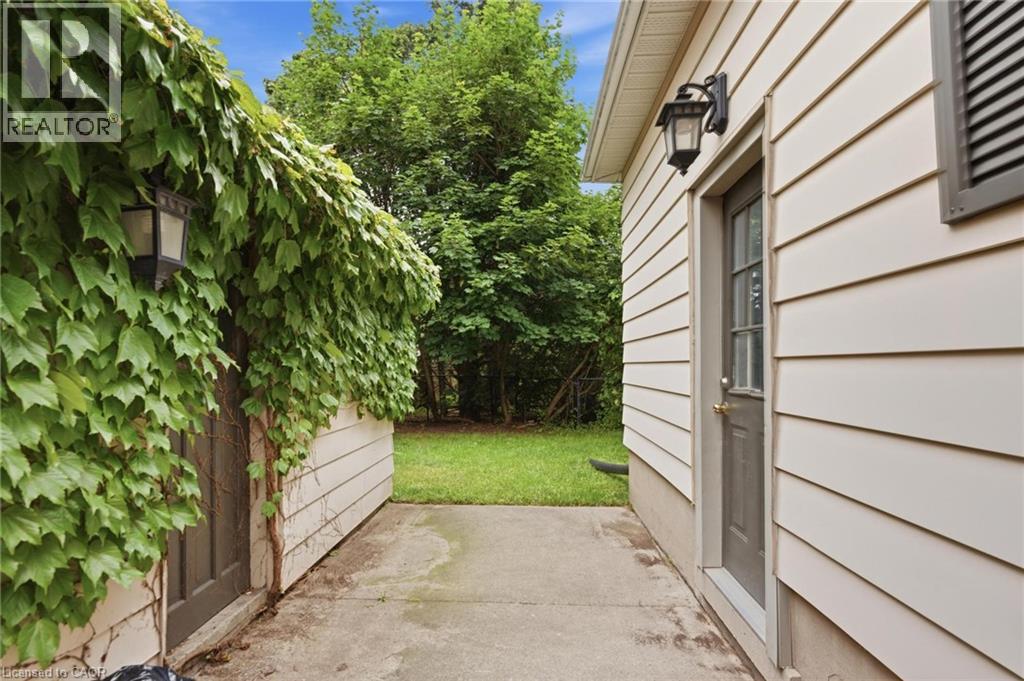 16 CARRINGTON Court - 24