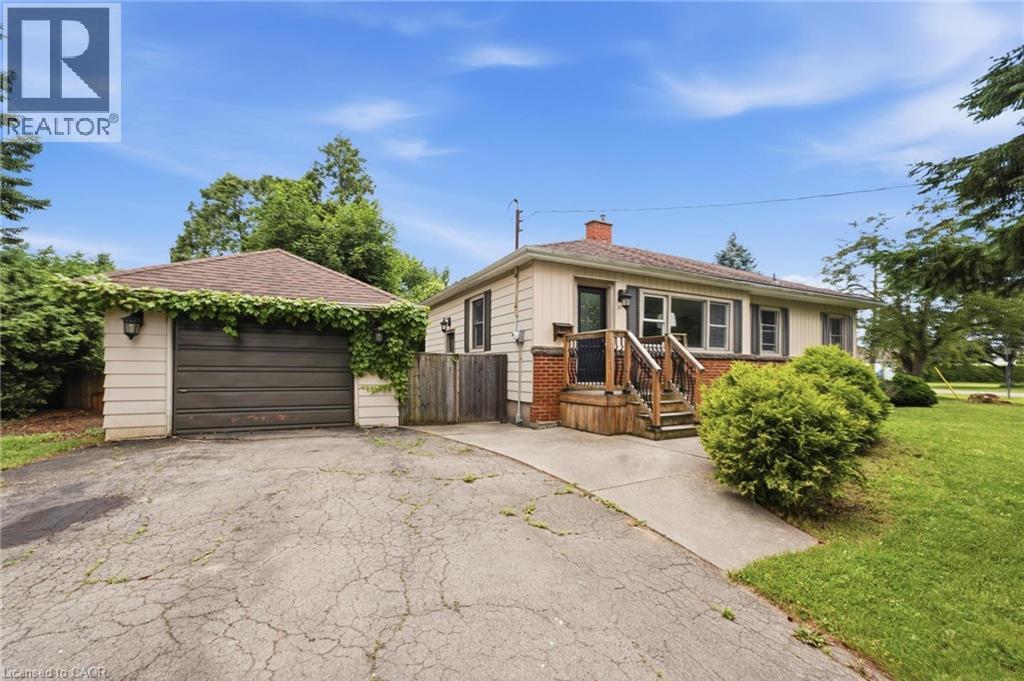 16 CARRINGTON Court - 3