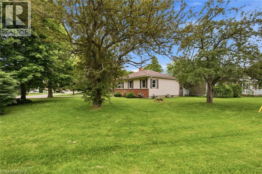 16 CARRINGTON Court - 4