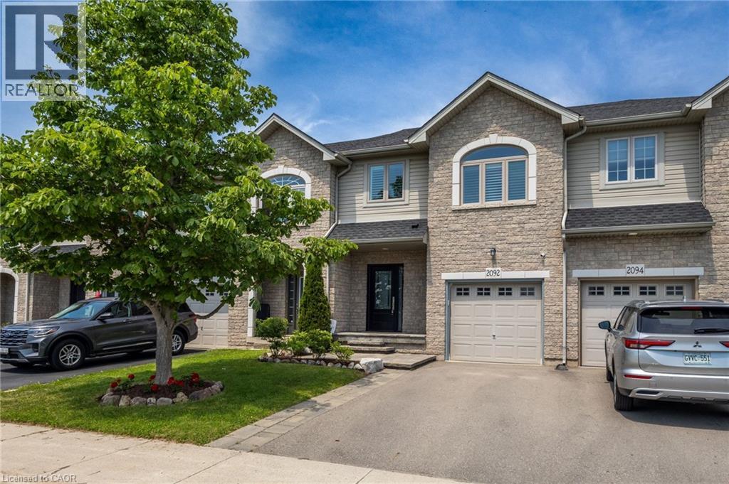 2092 ENGLISH Crescent - 1