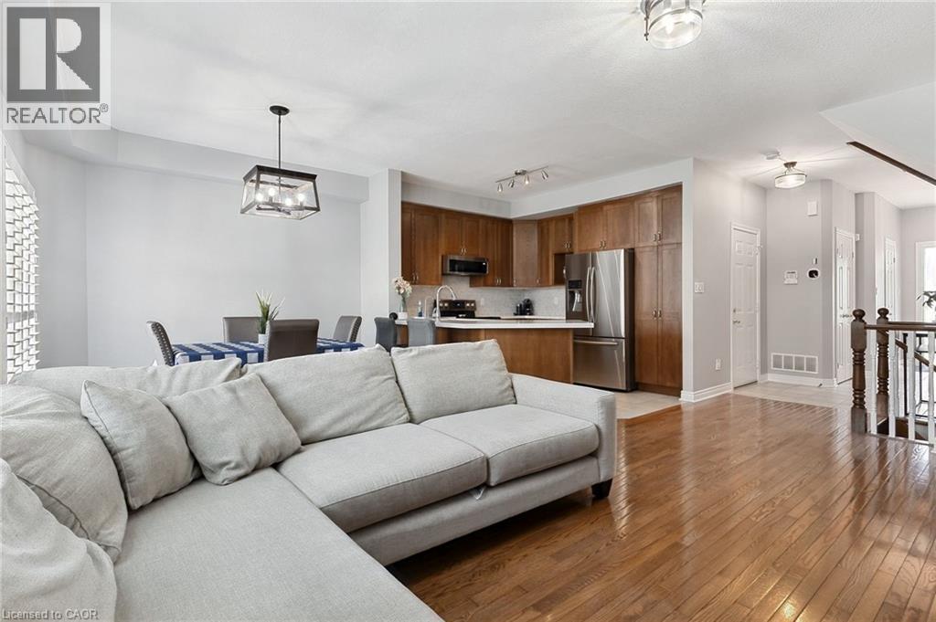 2092 ENGLISH Crescent - 10