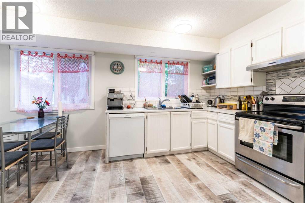 332 Deer Run Crescent SE - 13