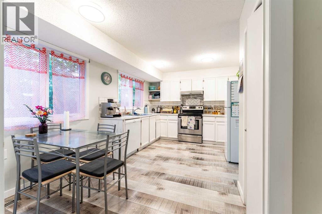 332 Deer Run Crescent SE - 16