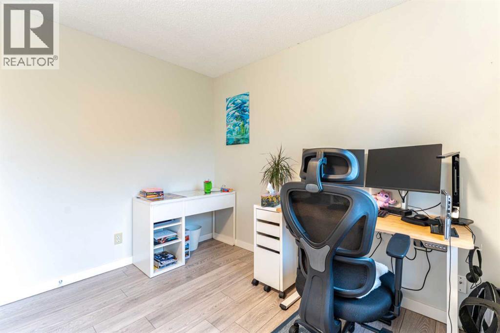 332 Deer Run Crescent SE - 25