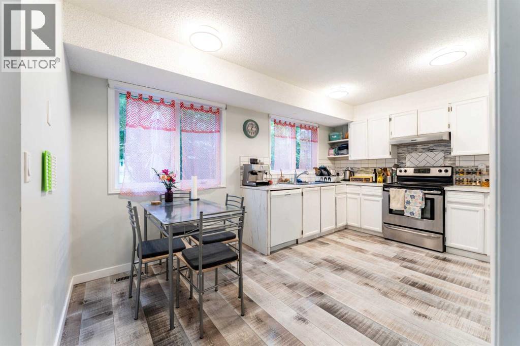 332 Deer Run Crescent SE - 14