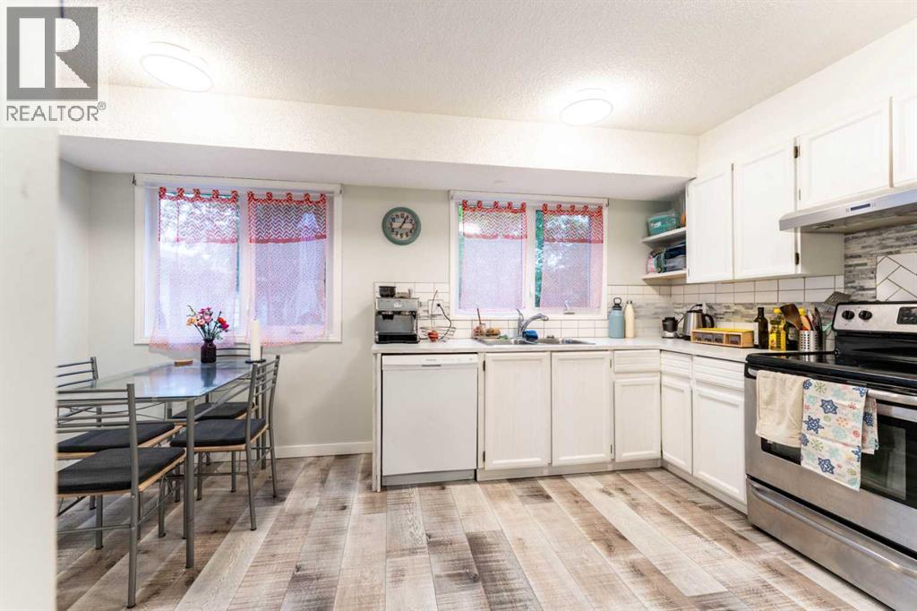 332 Deer Run Crescent SE - 17