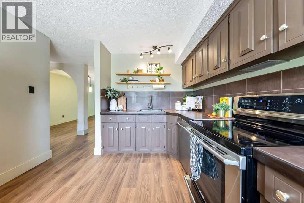 #12 2204 Paliswood Road SW - 15