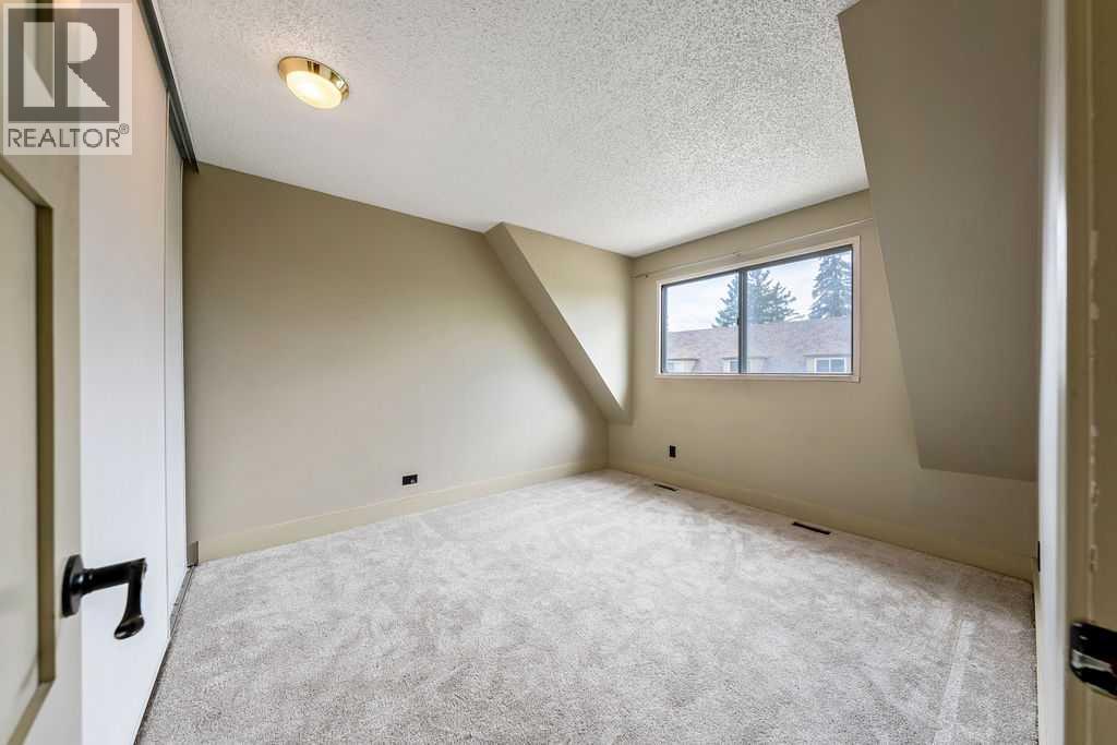 #12 2204 Paliswood Road SW - 28