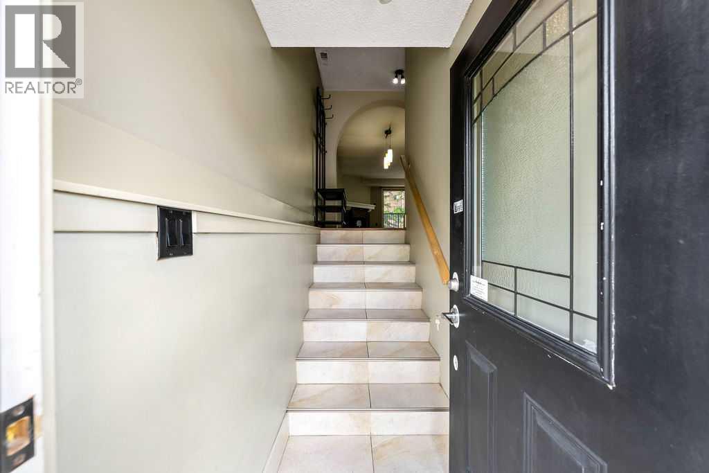 #12 2204 Paliswood Road SW - 31