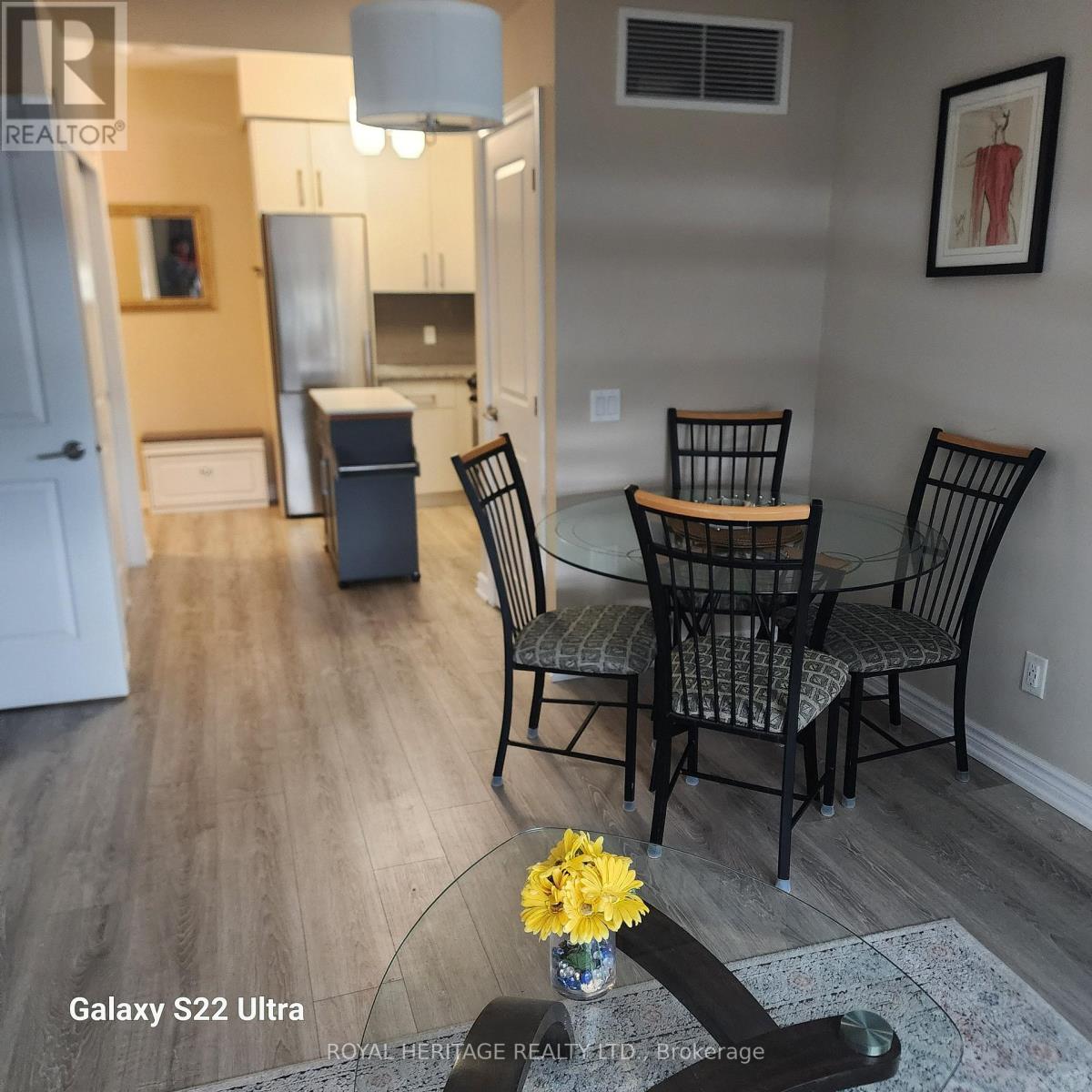 #513 10 ESPLANADE LANE - 23