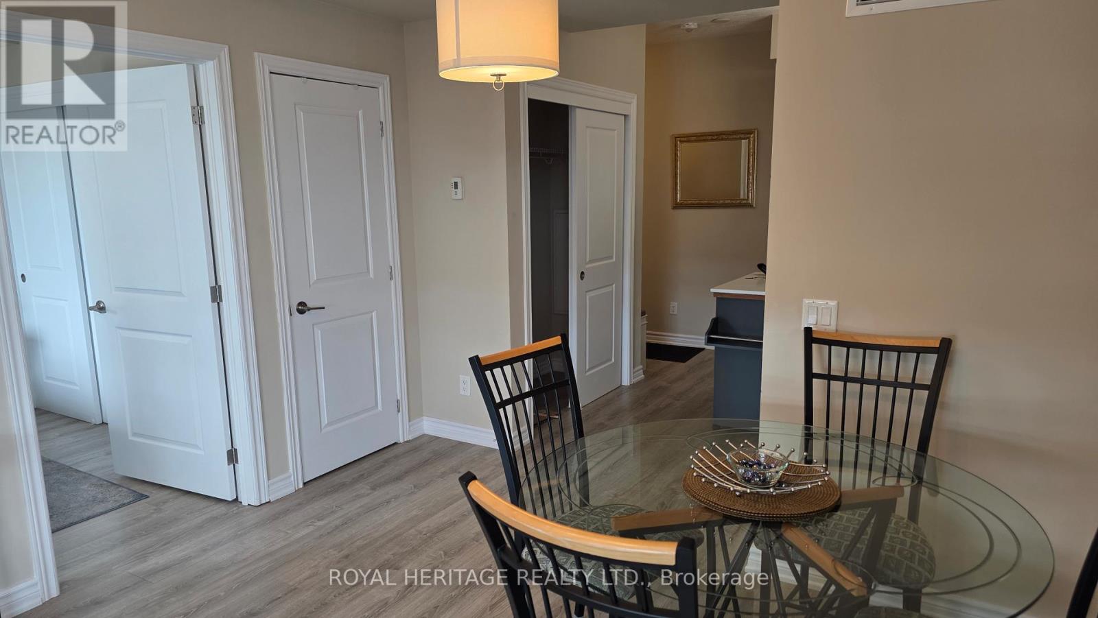 #513 10 ESPLANADE LANE - 24