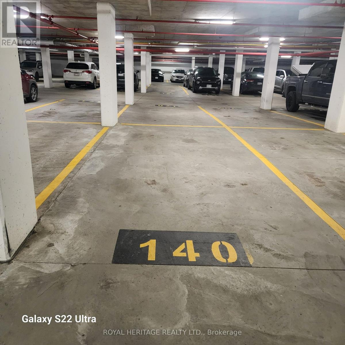 #513 10 ESPLANADE LANE - 32