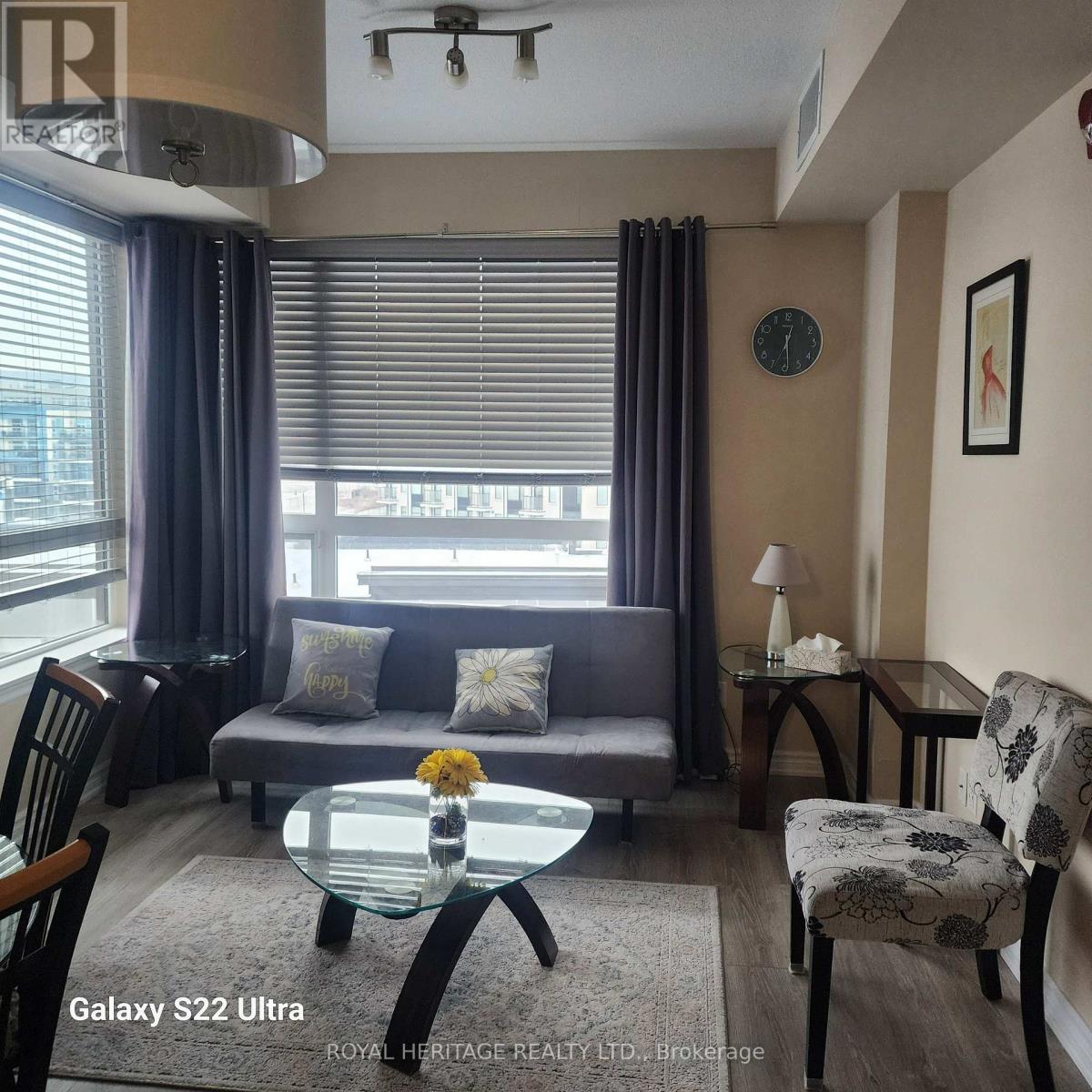 #513 10 ESPLANADE LANE - 20