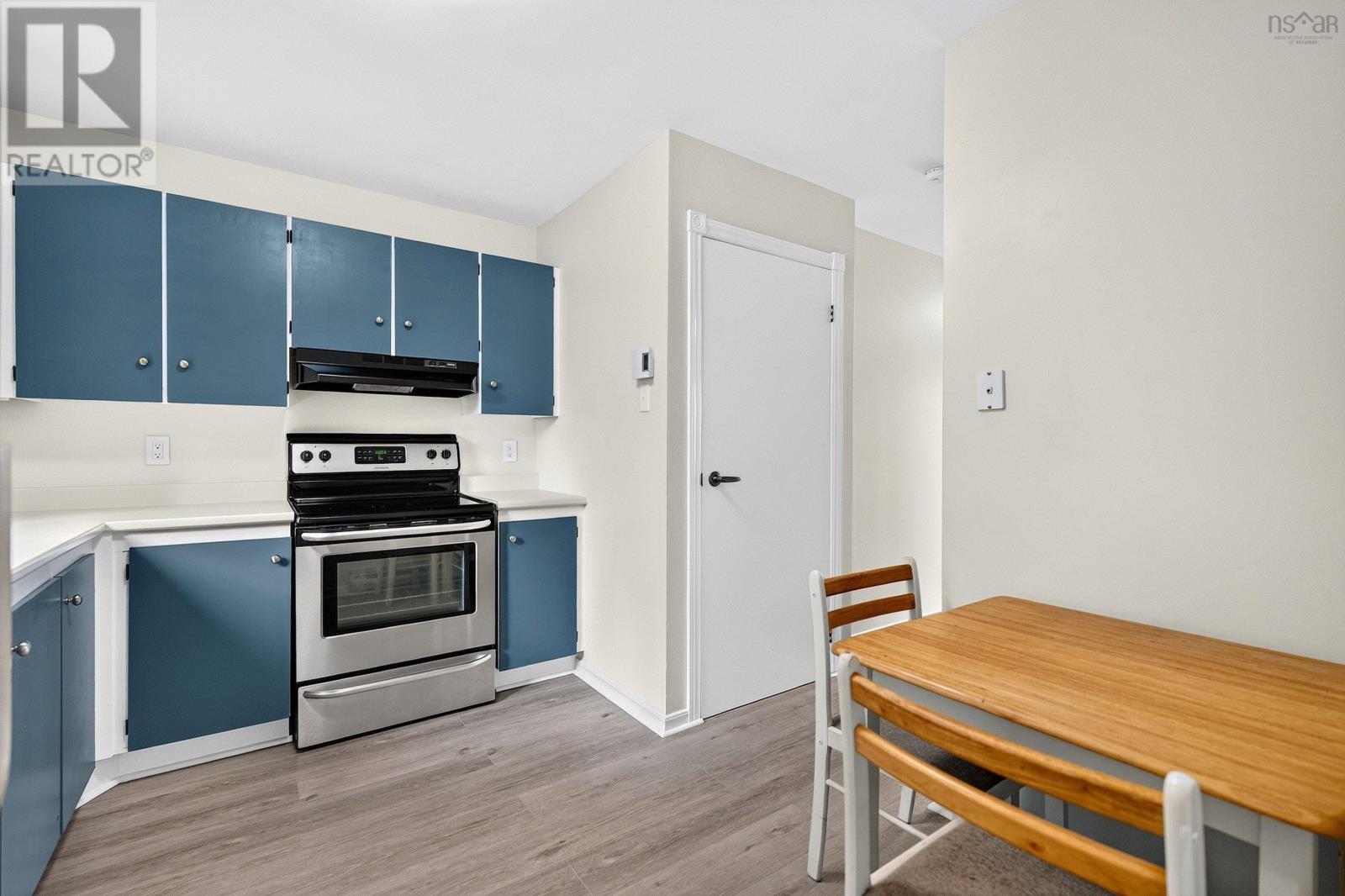 20 Greely Court - 13
