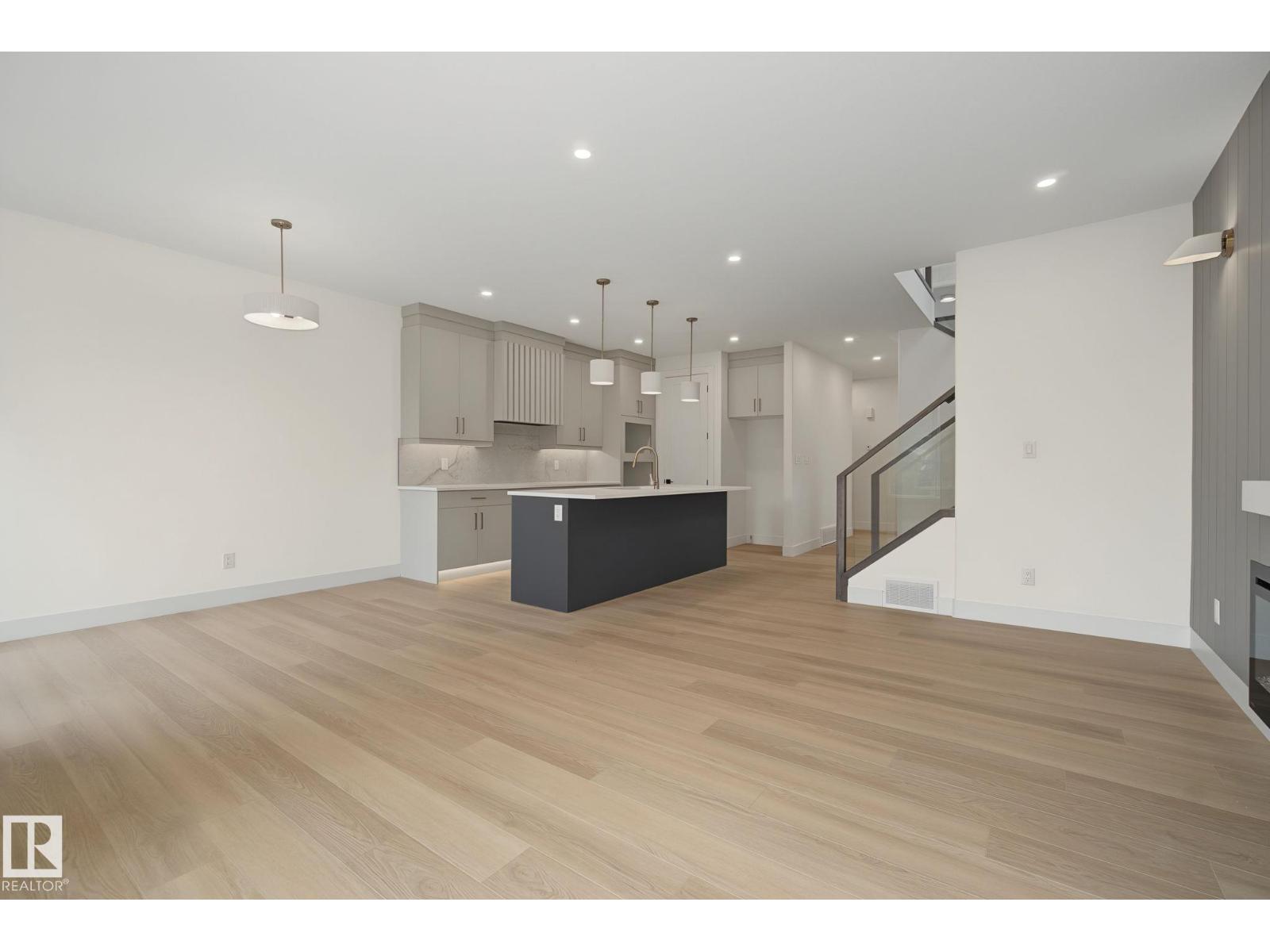 10617 60A AV NW - 17