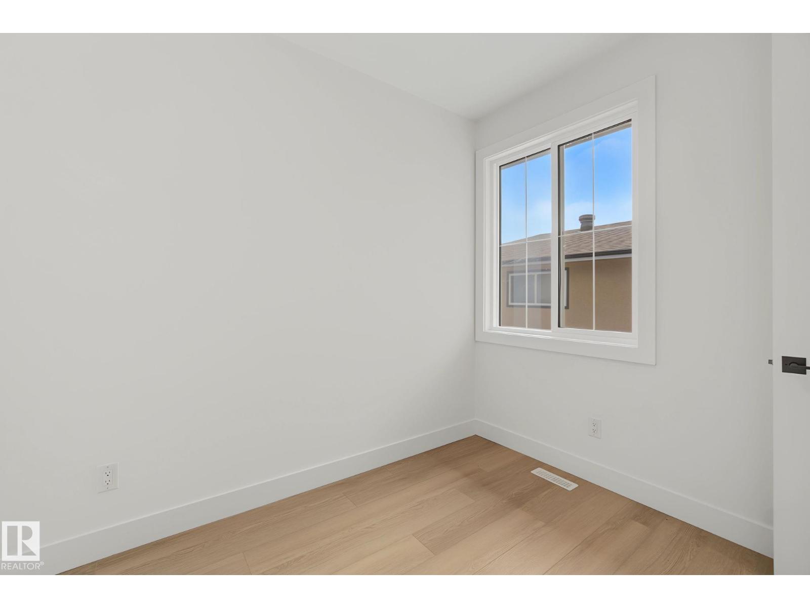 10617 60A AV NW - 19