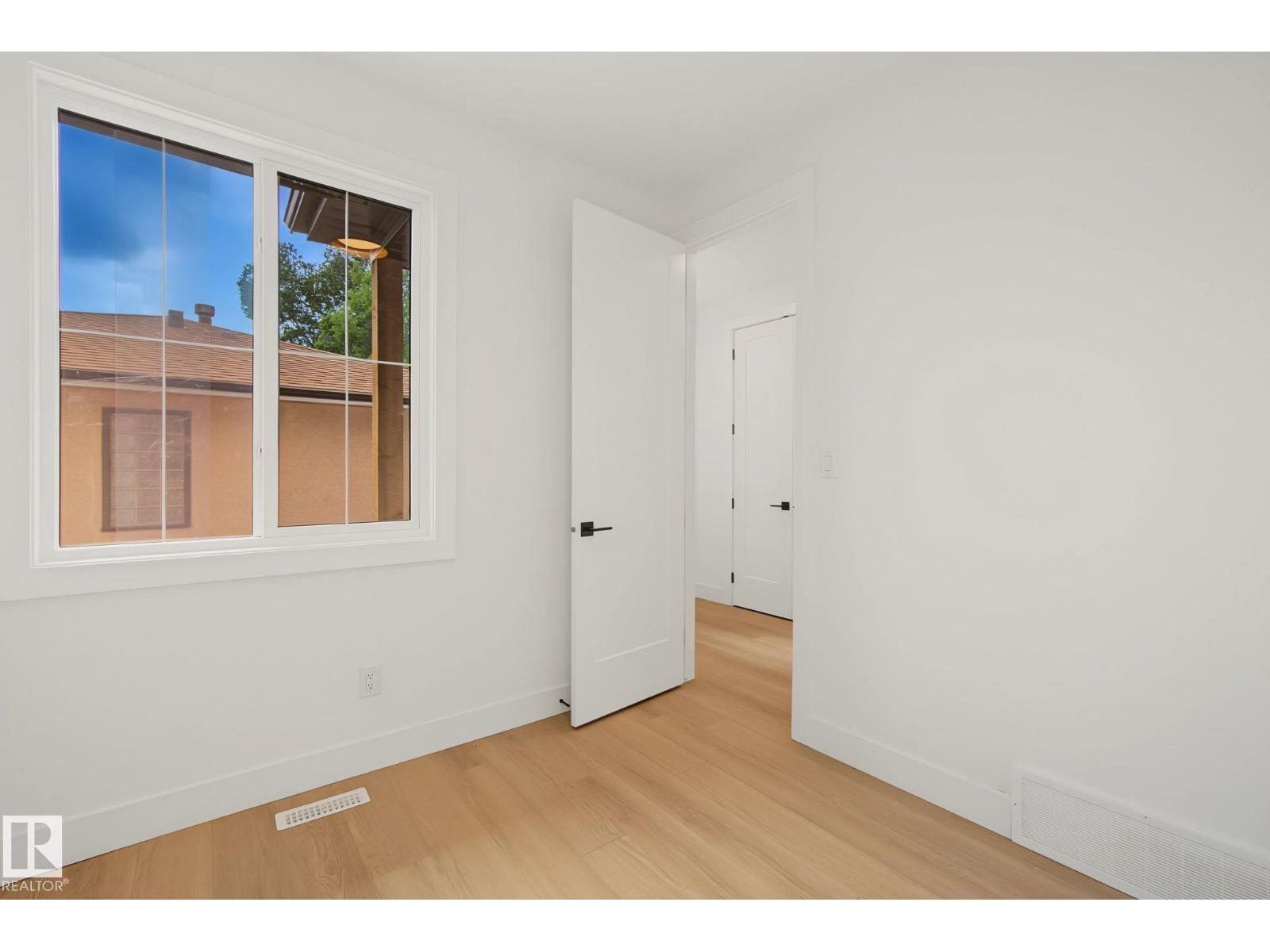 10617 60A AV NW - 20