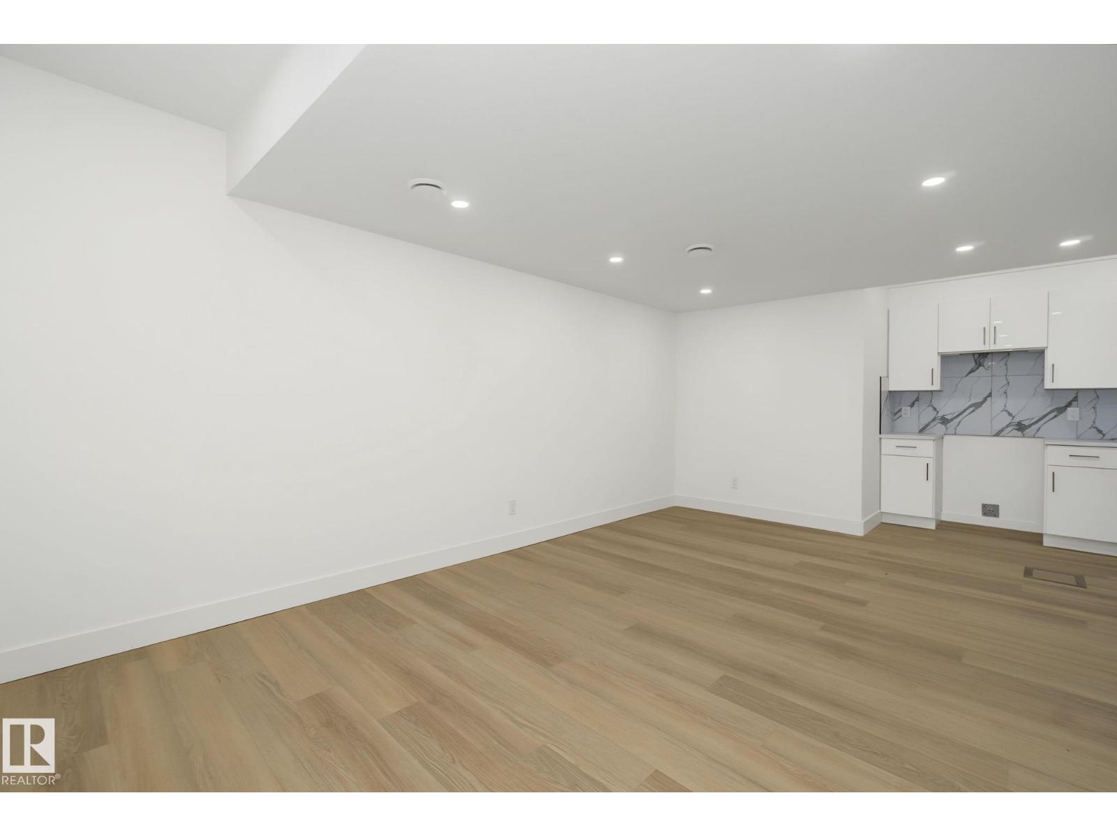 10617 60A AV NW — photo 49