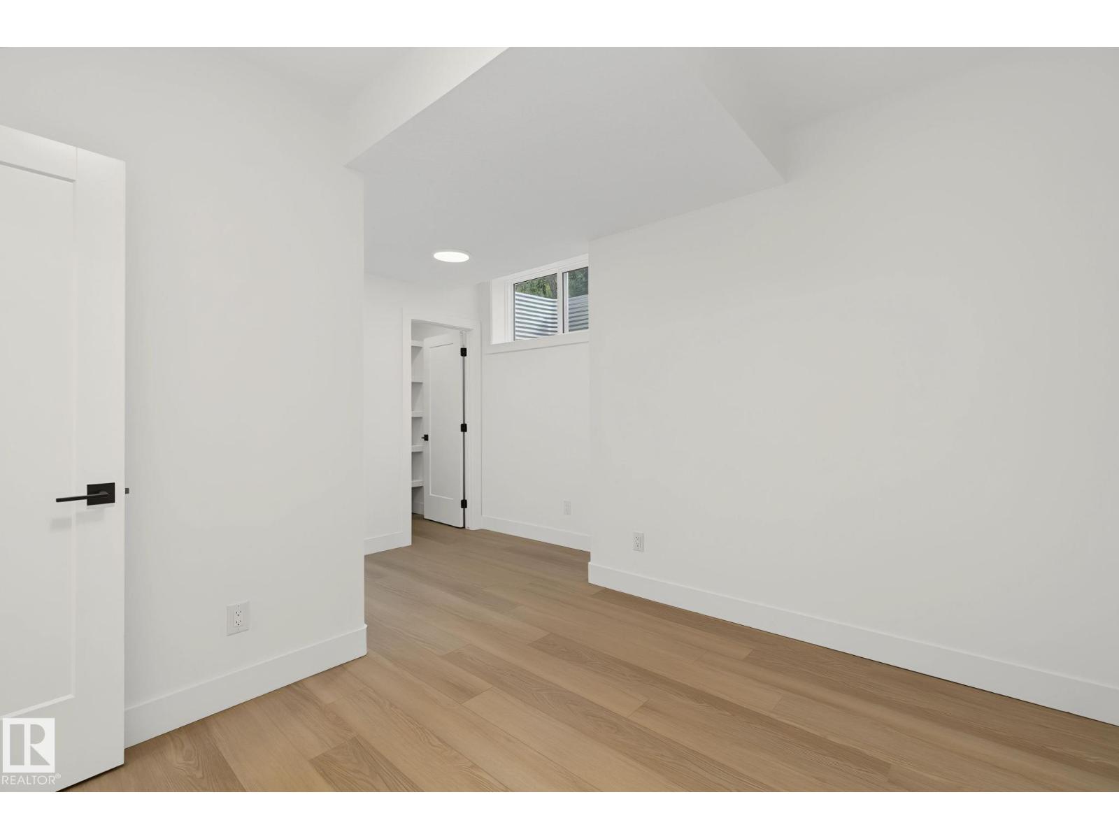 10617 60A AV NW - 61