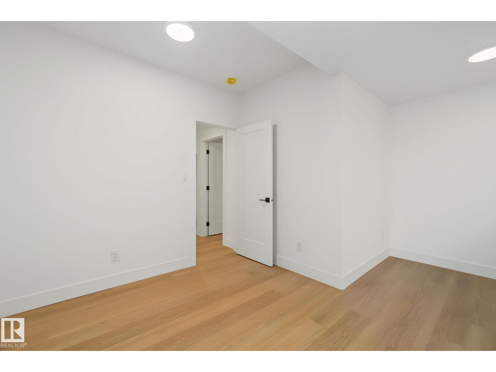 10617 60A AV NW - 62