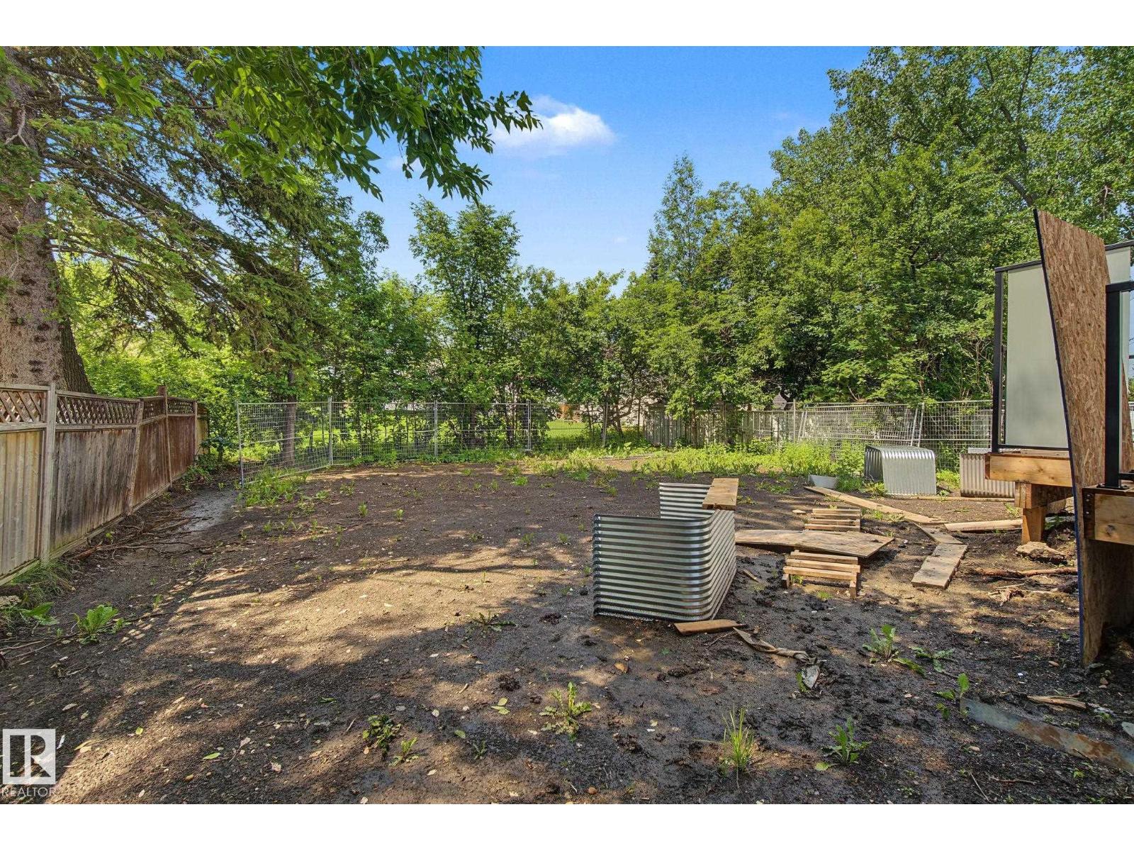 10617 60A AV NW - 67