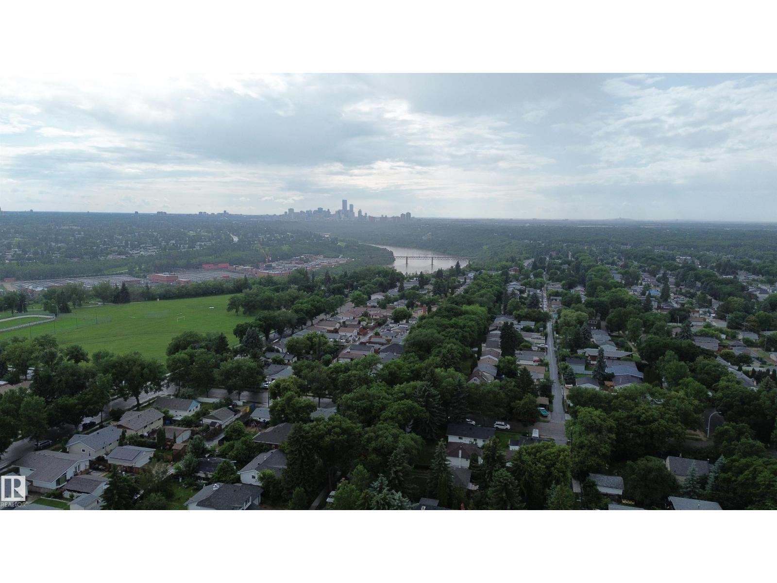 11209 38 ST NW - 10