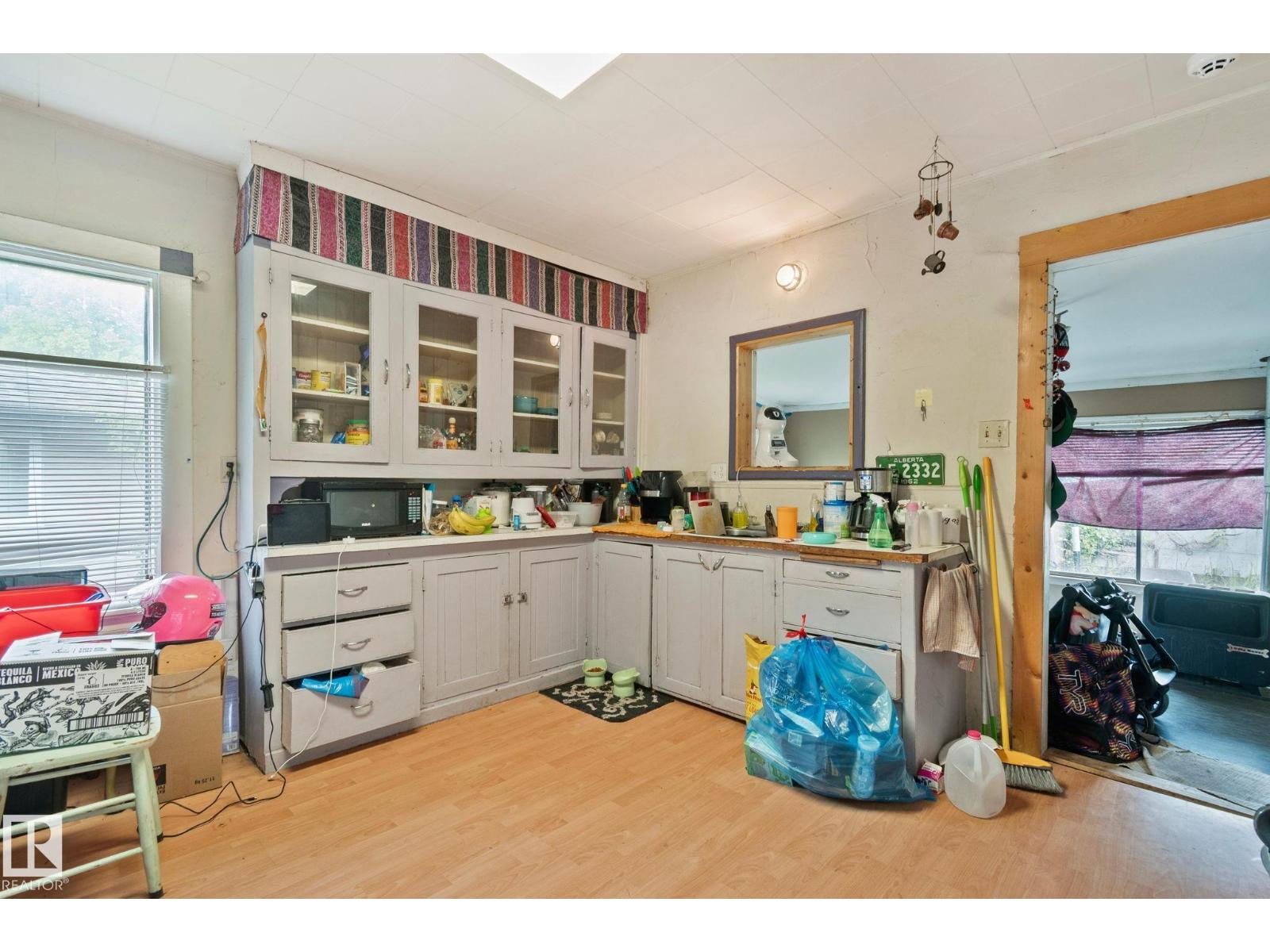 11209 38 ST NW - 15