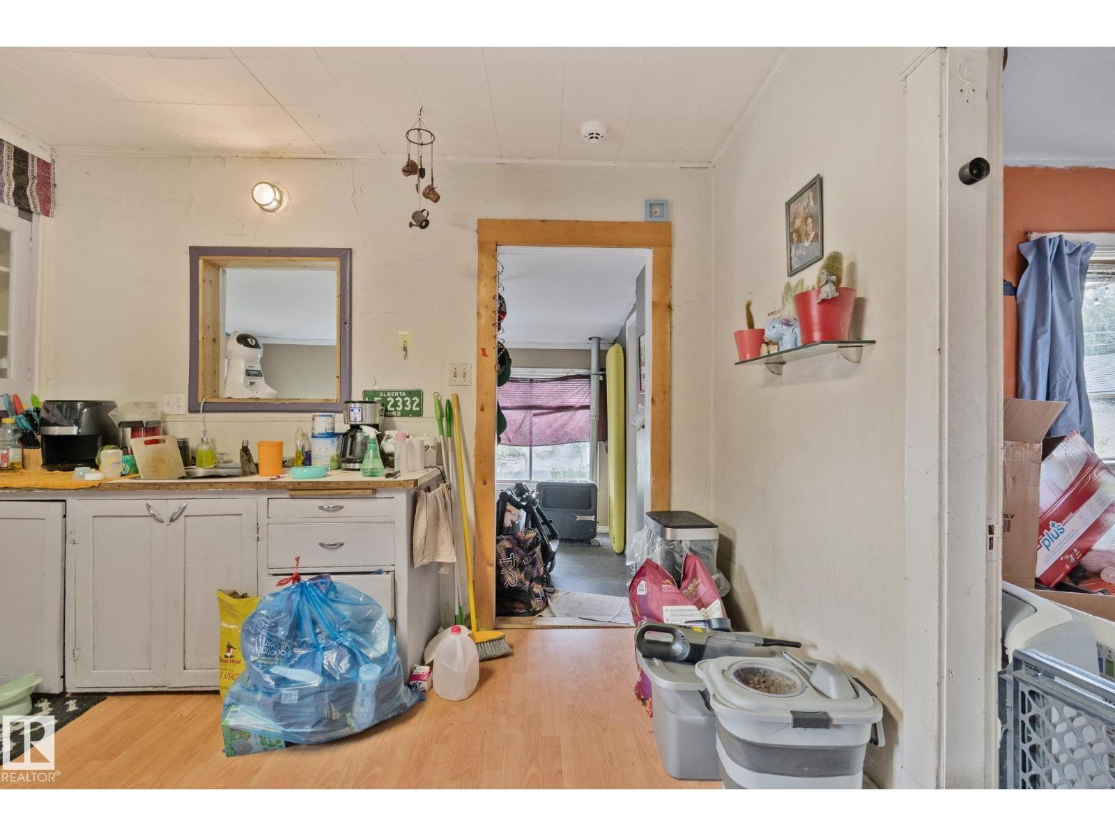 11209 38 ST NW - 16