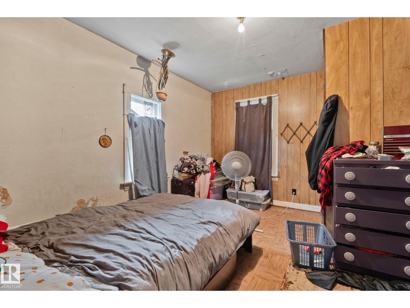 11209 38 ST NW - 17