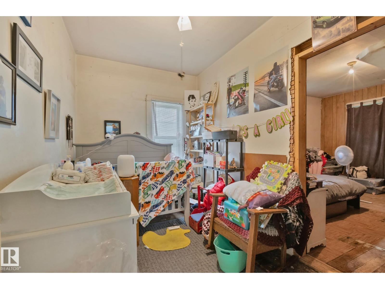 11209 38 ST NW - 18