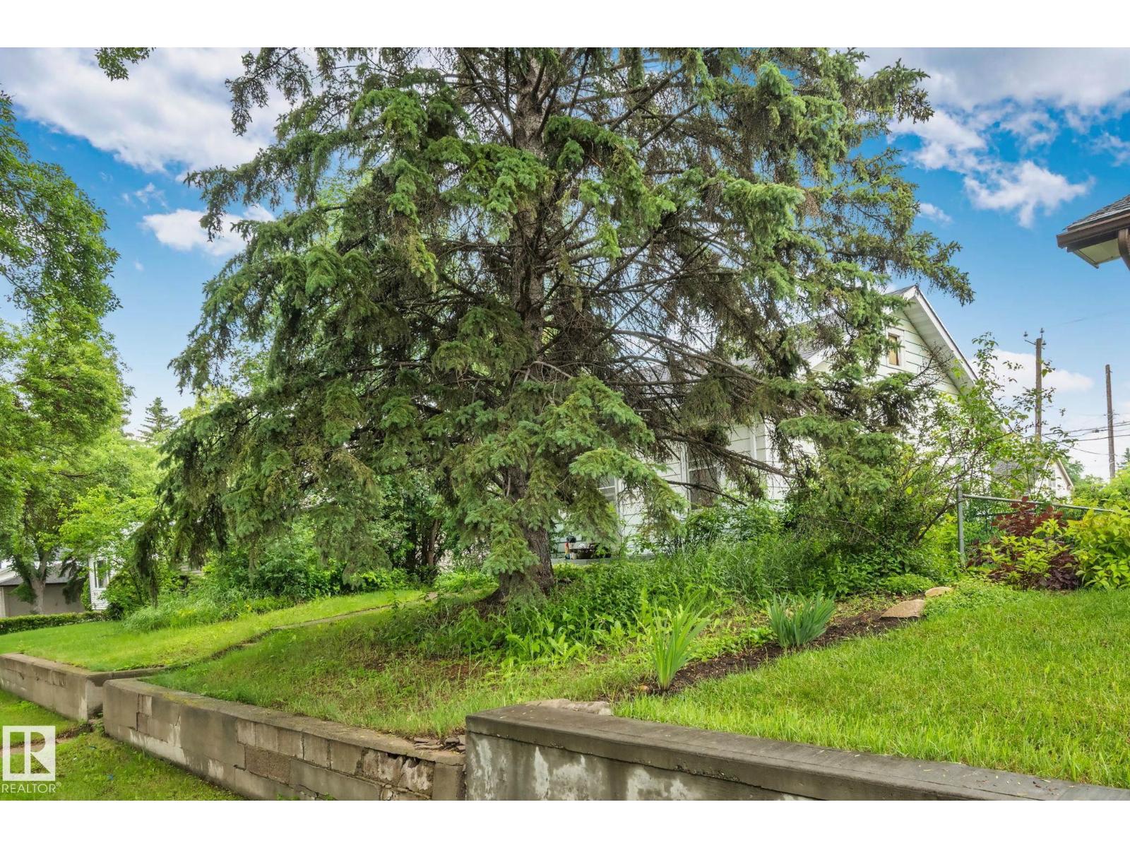 11209 38 ST NW - 2