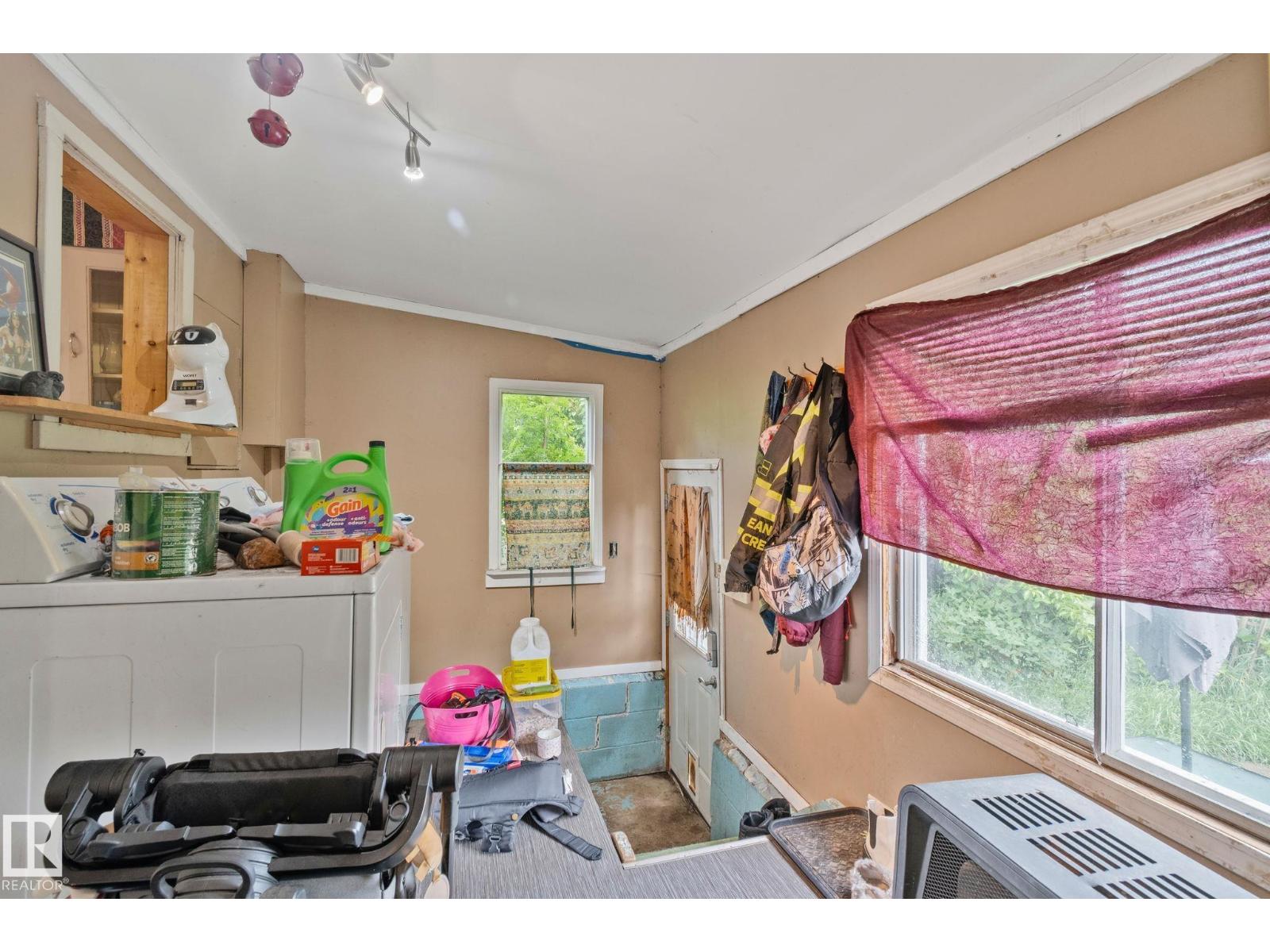 11209 38 ST NW - 22