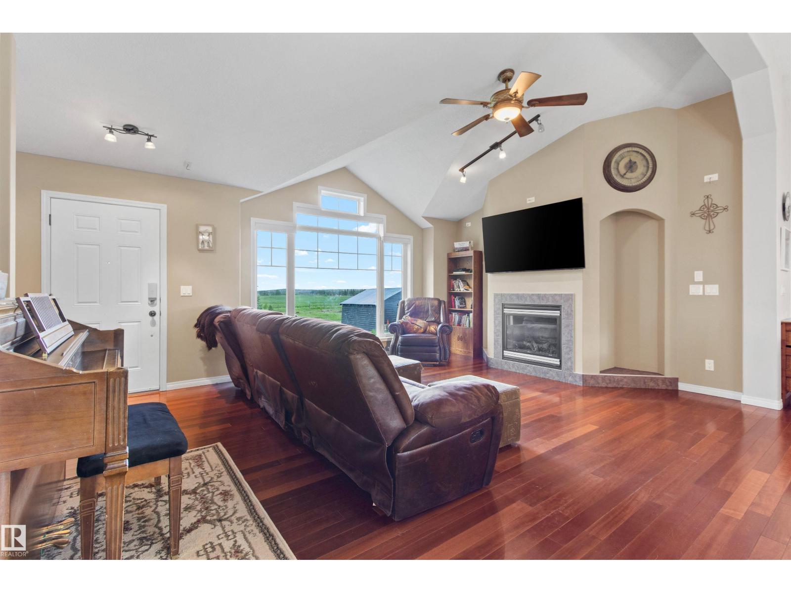 7017 TWP ROAD 514 - 27